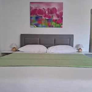 & Mila Apartment